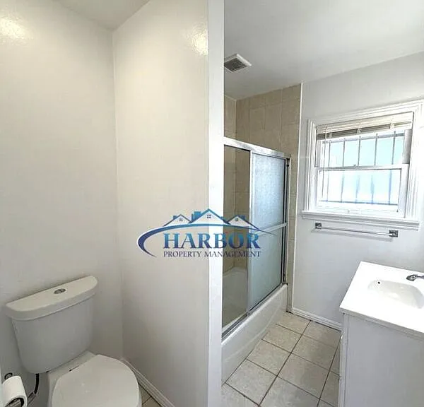 1667 N Lagoon Ave — Photo 14