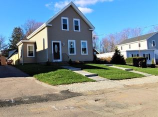 17 Cedar St, Weymouth, MA 02189