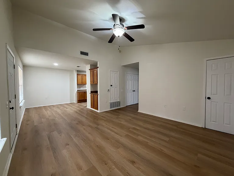 441 N Cowan Ave #13 — Photo 3