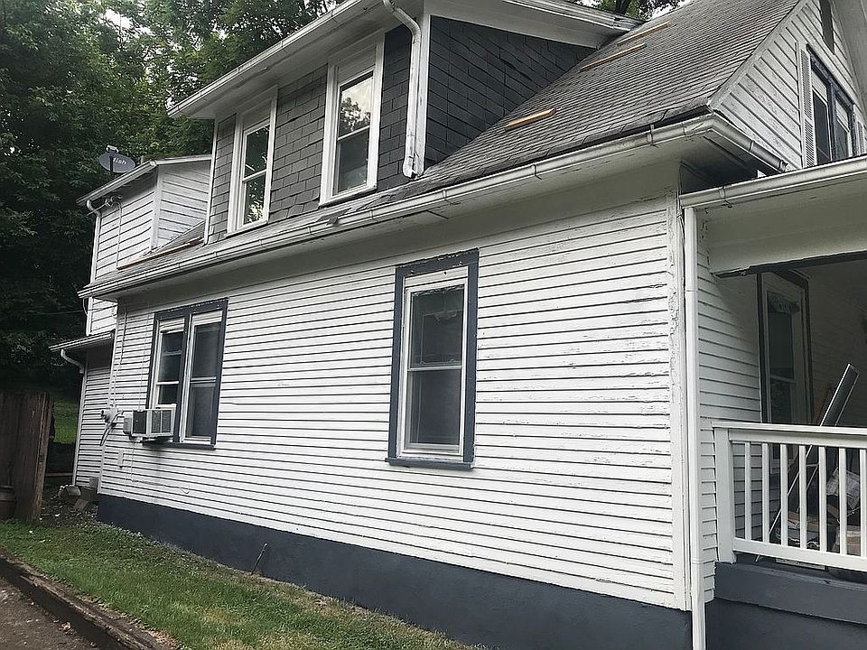 2nd image of 804 Roby Rd