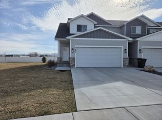 3843 Judy St, Ammon, ID 83406