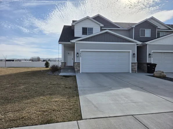 3843 Judy St, Ammon, ID 83406