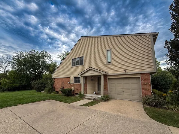3849 Old Creek Rd #7, Troy, MI 48084