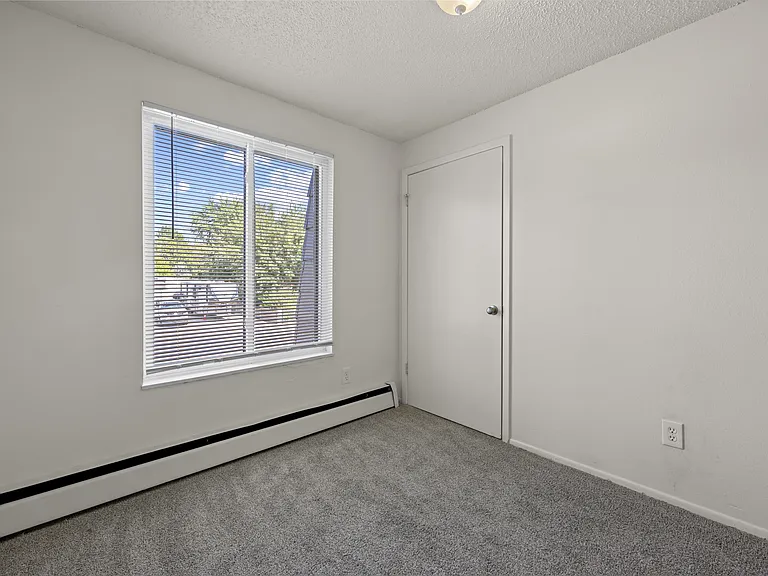 18 Ash Ct — Photo 32