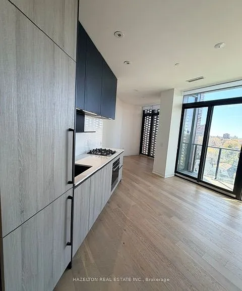 2625 Dundas St W #809 — Photo 1
