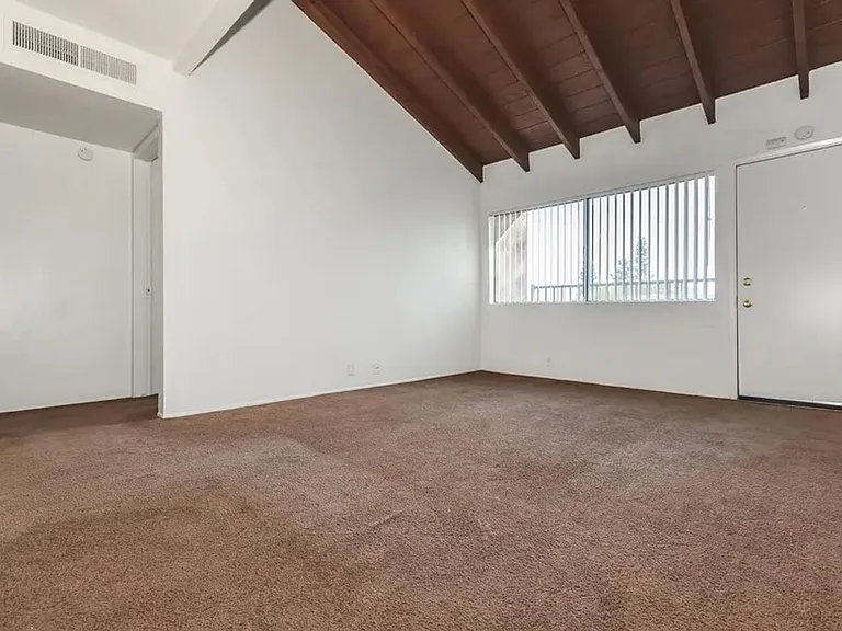Pacific Terrace — Photo 45