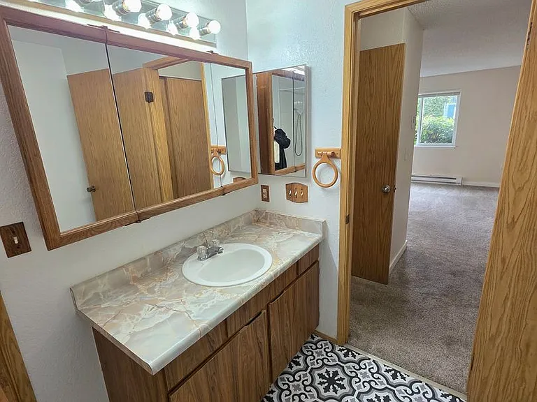 1150 Sunset Blvd NE #116 — Photo 4