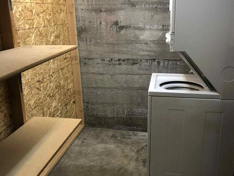 1020 1/2 Chester Ave #1/2 — Photo 12