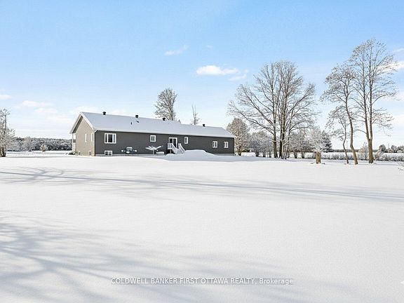 3rd image of 800 Waba Rd