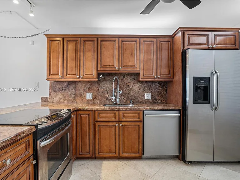 3375 N Country Club Dr #1605 — Photo 8