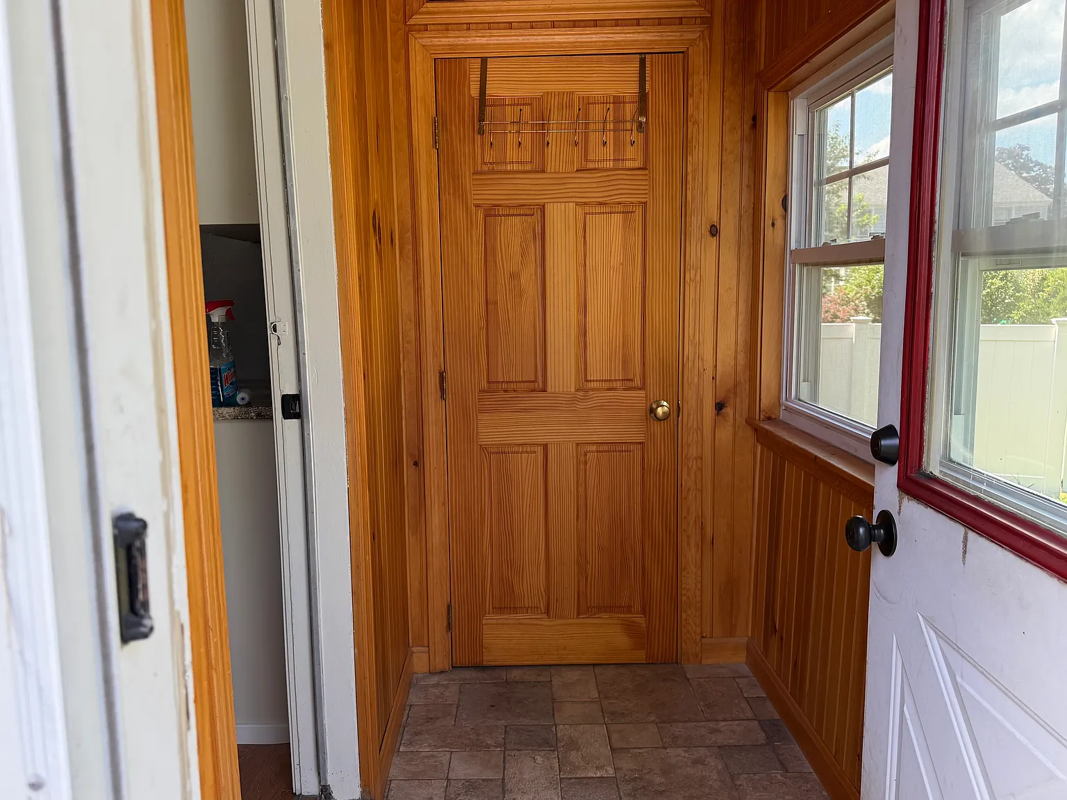 3 bed, 1679 sqft, $4,000 — Photo 3