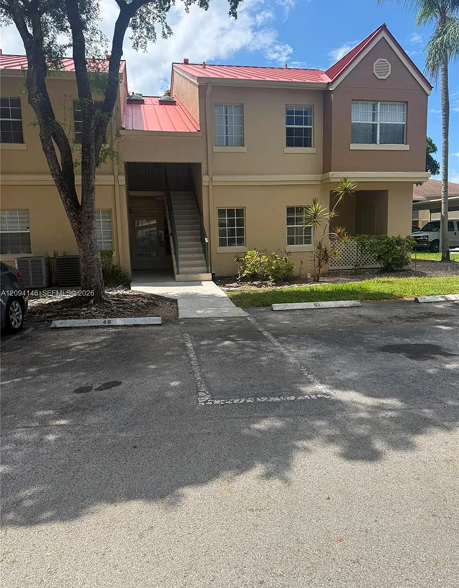 La Hacienda Country Club — Photo 1
