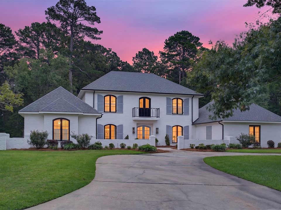 1st image of 2673 Alvamar Dr