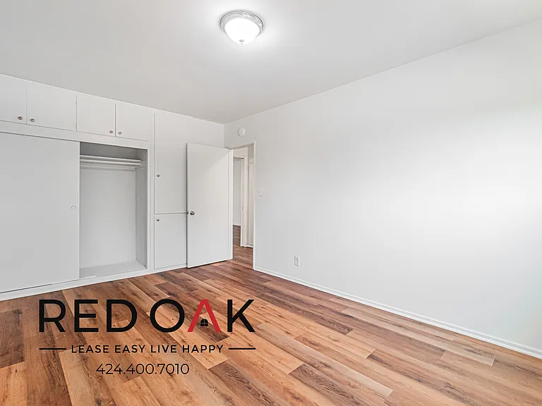 1016 N Edinburgh Ave #9 — Photo 13