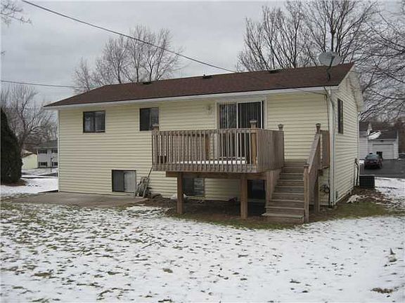 3rd image of 126 Buckley Pl