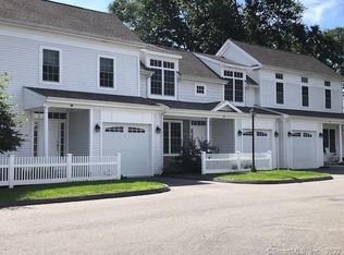 25 Sheffield St #2, Old Saybrook, CT 06475