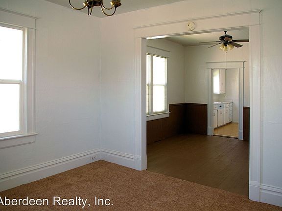 2nd image of 409 North St
