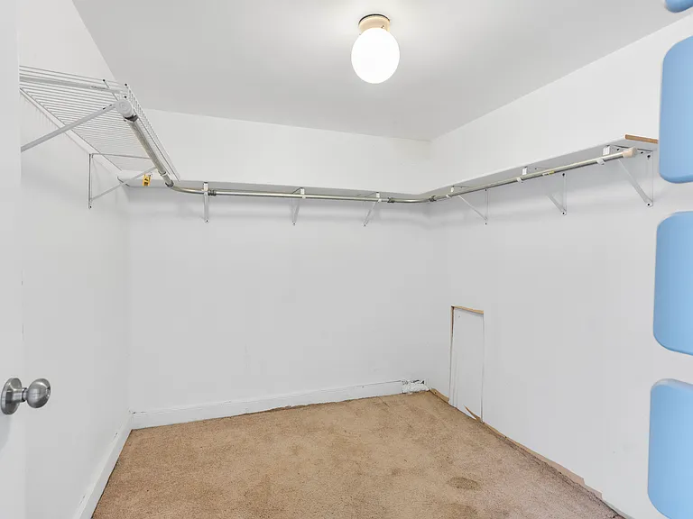 130 McClellan St — Photo 20
