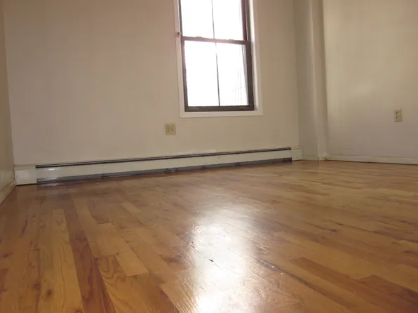 387 South Fifth Street image 15 of 17