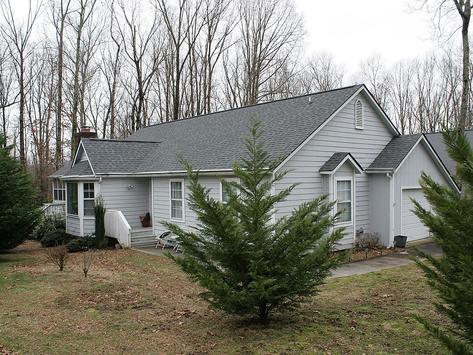 1st image of 17 Hickory Cove Ln