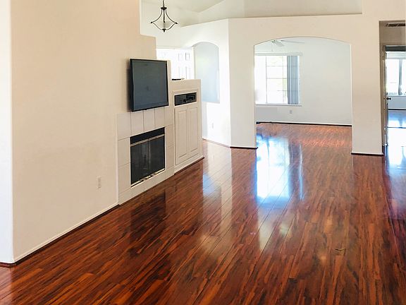 4th image of 35881 Arras Dr