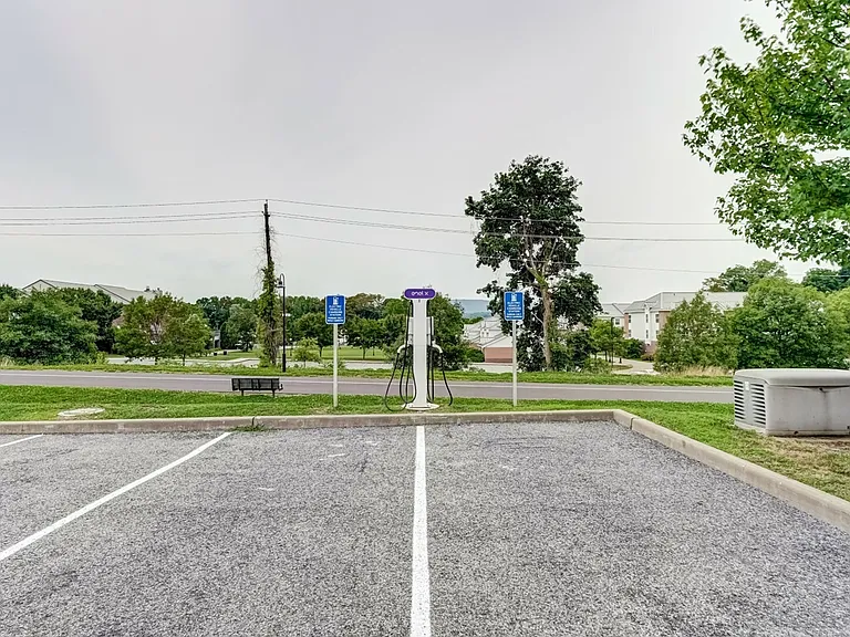 Convenient and sustainable charging options on-site.