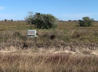 2 Falcon Way, Palacios, TX 77465