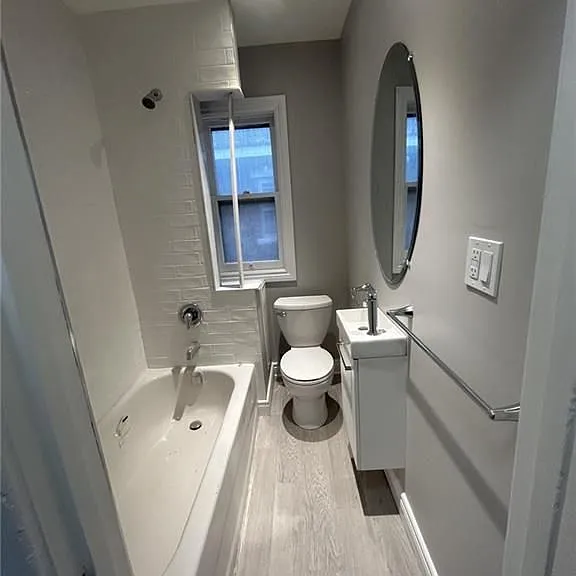 983 Main St E #6 — Photo 10