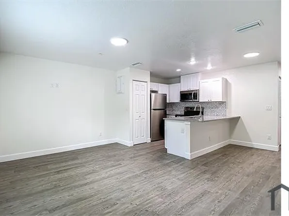 326 Grosse Ave, Tarpon Springs, FL