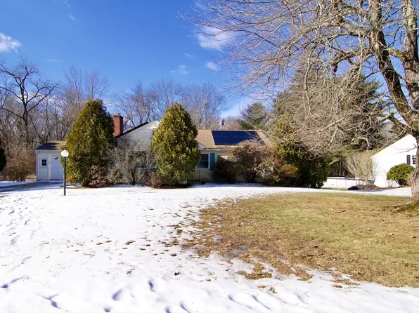 78 Meadow Rd, East Longmeadow, MA 01028