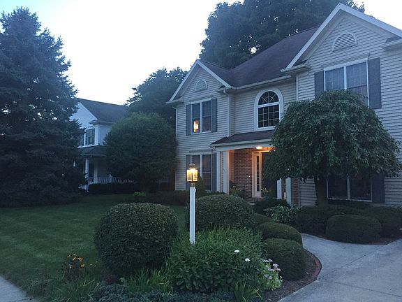 2nd image of 609 Danbury Dr