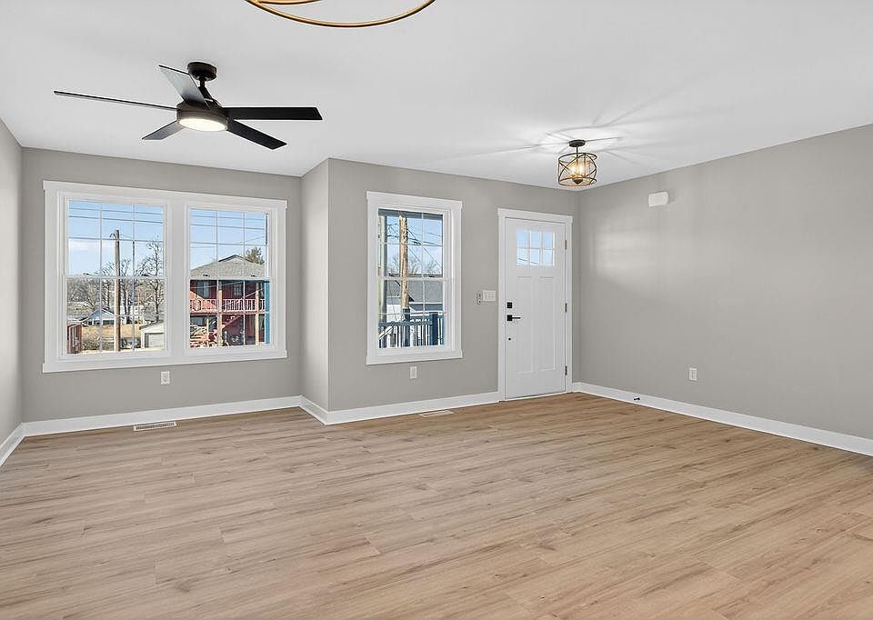 1st image of 644 N Bayard Ave