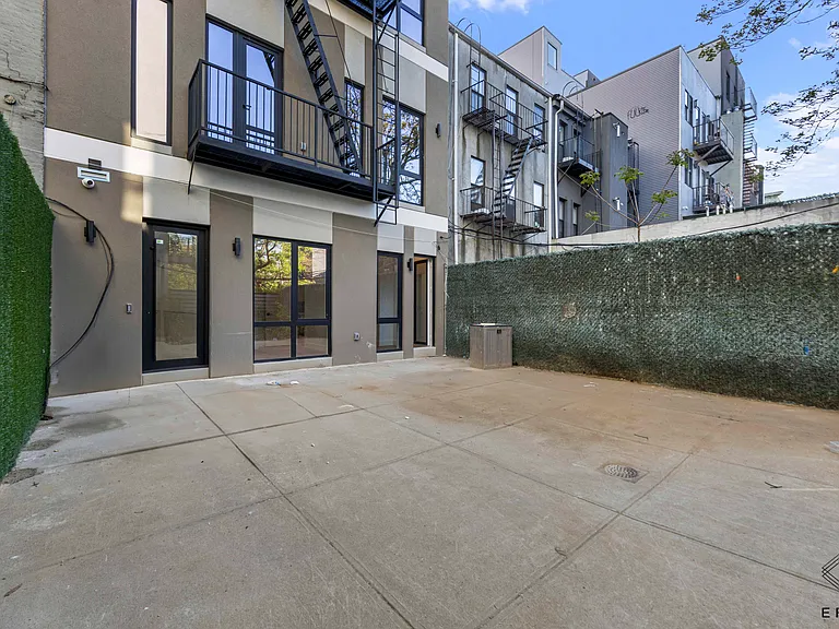 917 Broadway #2R — Photo 18