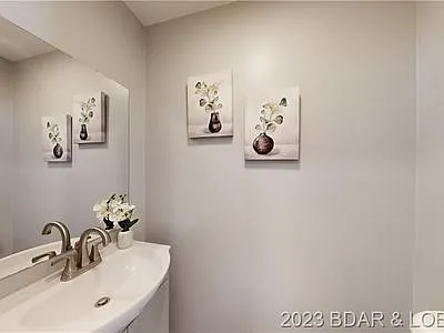 Powder room