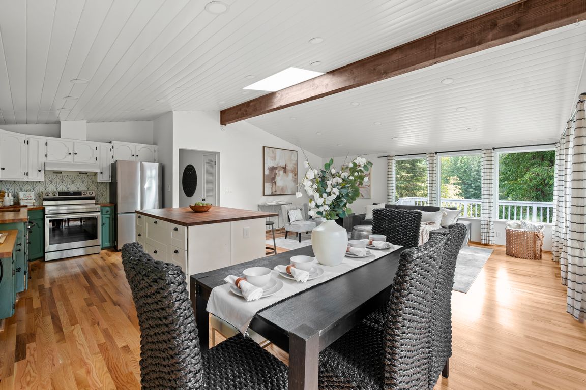 next background image