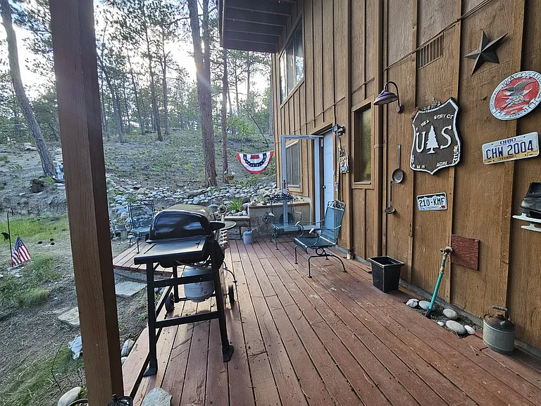 15240 Deby Dr — Photo 17