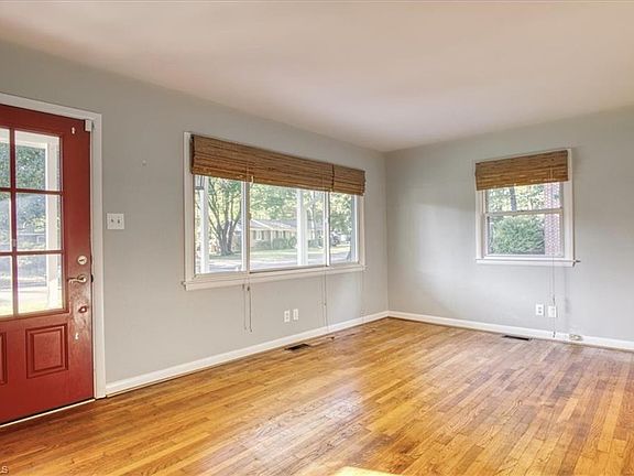 4th image of 2702 Wynnewood Dr