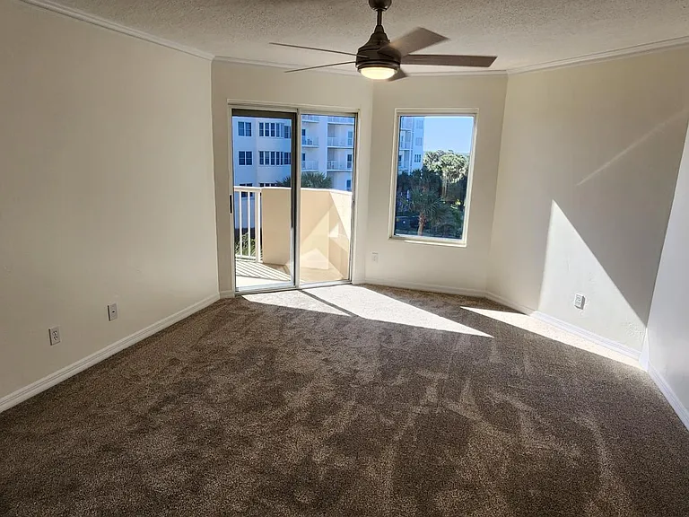 3 Oceans West Blvd #4D2 — Photo 5