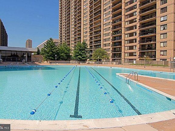 4th image of 3705 S George Mason Dr APT 115