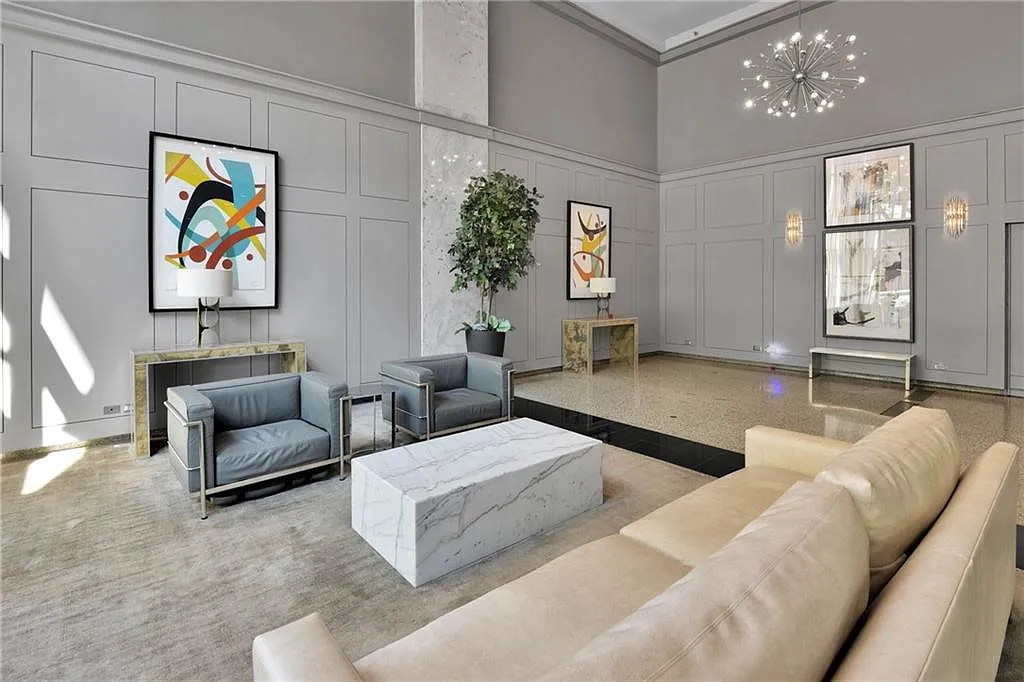 1 bed, 1.0 bath, 786 sqft, $2,000 — Photo 2
