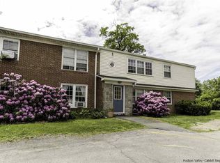 83 Huguenot St, New Paltz, NY 12561