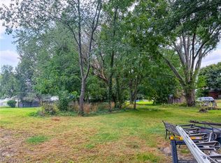Johnson St SE, Massillon, OH 44646
