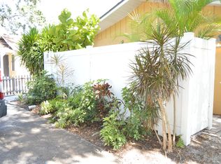 898 32nd St, Sarasota, FL 34234
