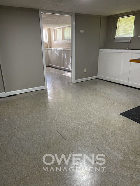 2nd image of 570 Ivey Ter #B