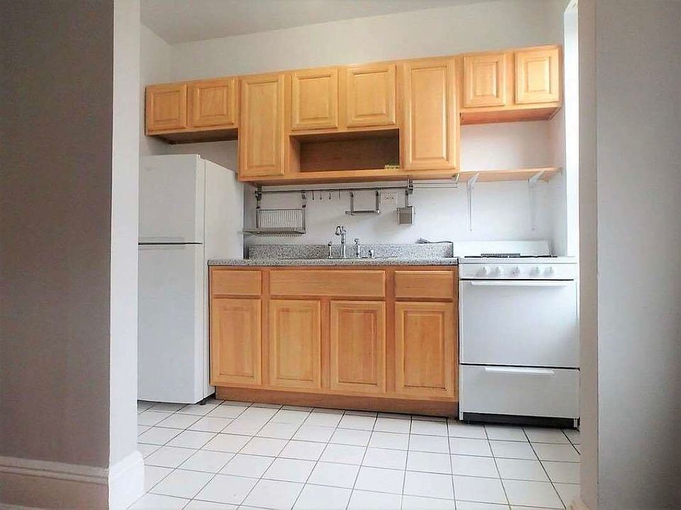 1st image of 25-52 34th St #2FRR