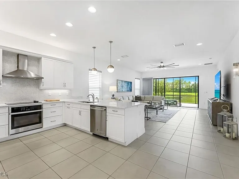 11502 Meadowrun Cir — Photo 12