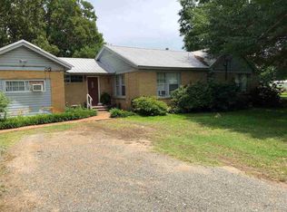 304 Main St, Maud, TX 75567