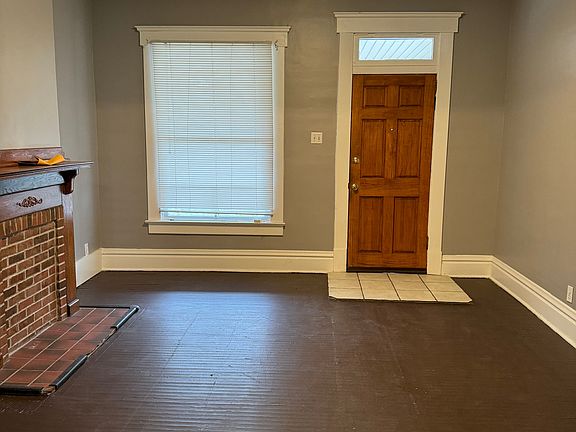 4th image of 449-451 Reinhard Ave
