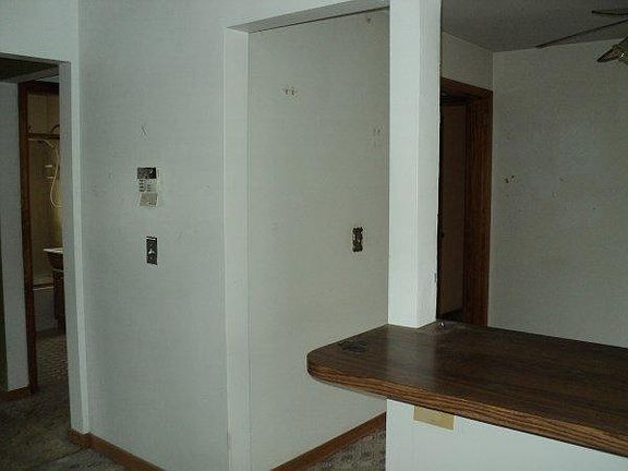 5th image of 24 S Wright Ave