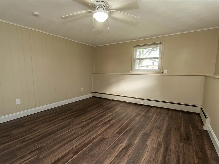 5 Adeane Dr W — Photo 19